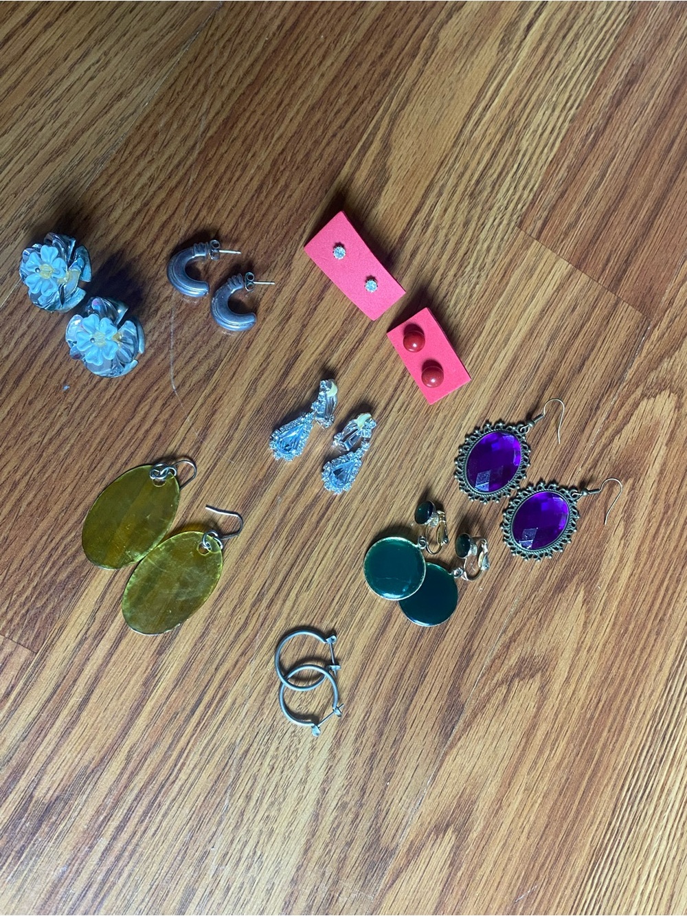 Assorted Women's Earring Set Bundle - Picture 3 of 15